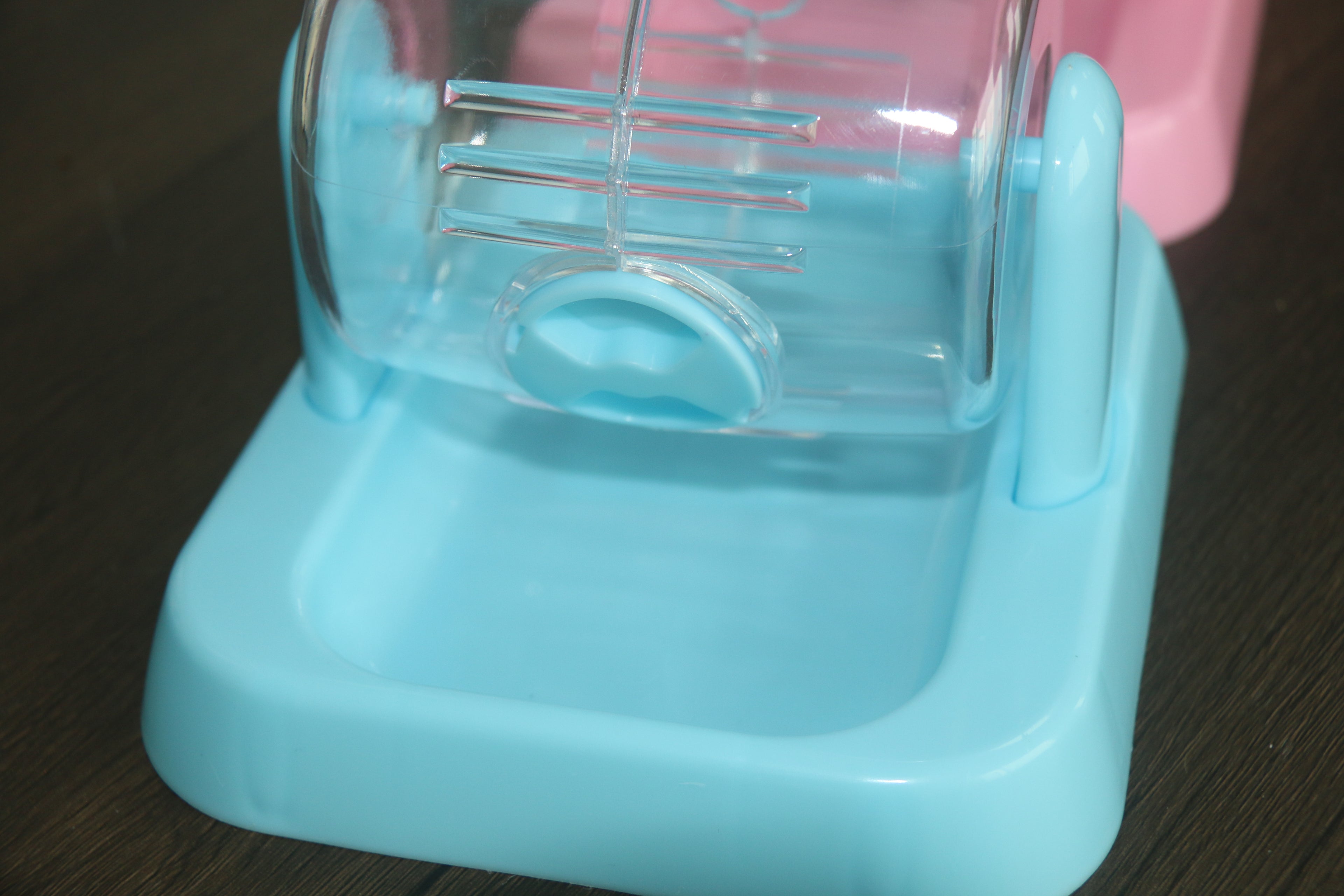 T27 Small Rabbit Feeder/T28 Large rabbit feeder